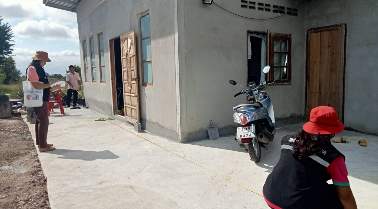 วันที่ 7 พฤศจิกายน 2566 นายชัยรัตน์ กิตติหิรัญวัฒน์ นายกเทศมนตรีตำบลตลาดแค มอบหมายให้เจ้าหน้าที่เทศบาลตำบลตลาดแค ลงพื้นที่ดำเนินการสำรวจภาษีที่ดินและสิ่งปลูกสร้าง หมู่ที่15 และหมู่12  ตำบลธารปราสาท อำเภอโนนสูง จังหวัดนครราชสีมา