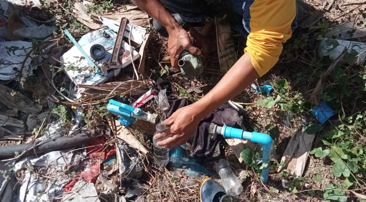 วันที่ 13 พฤศจิกายน 2566 นายชัยรัตน์ กิตติหิรัญวัฒน์ นายกเทศมนตรีตำบลตลาดแค มอบหมายให้เจ้าหน้าที่เทศบาลตำบลตลาดแค ดำเนินการลงพื้นที่ตรวจสอบคุณภาพน้ำประปา บริเวณชุมชนชาววัง และชุมชนตะขบ อำเภอโนนสูง จังหวัดนครราชสีมา