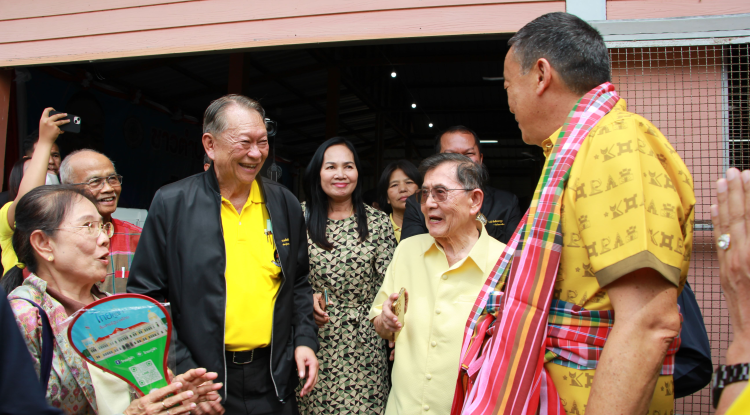 วันที่ 1 กรกฎาคม 2567 เวลา 13.00 น. นายชัยรัตน์ กิตติหิรัญวัฒน์ นายกเทศมนตรีตำบลตลาดแค นายกเทศมนตรีตำบลตลาดแค พร้อมด้วย นางสาวบรรจง เพ็ชรพิมาย รองนายกเทศมนตรีตำบลตลาดแค นางวรรณา นานอก รองนายกเทศมนตรีตำบลตลาดแค และนายเสนอ เพ็ชรแท้ ประธานสภาเทศบาลตำบลตลาดแค  ร่วมให้การต้อนรับ นายเศรษฐา ทวีสิน นายกรัฐมนตรี และคณะ ลงพื้นที่ตรวจติดตามโครงการระบบผลิตน้ำประปาขนาดใหญ่อำเภอโนนสูง ณ บ้านไพ หมู่ที่ 2 ตำบลขามเฒ่า