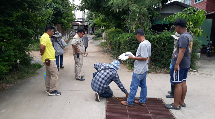 วันที่ 30 กรกฎาคม 2567 นายชัยรัตน์ กิตติหิรัญวัฒน์ นายกเทศมนตรีตำบลตลาดแค มอบหมายให้เจ้าหน้าที่เทศบาลตำบลตลาดแค  สำรวจพื้นที่ก่อนดำเนินการโครงการปรับปรุงซ่อมแซมถนนคอนกรีตเสริมเหล็ก ถนนเทศบาลซอย 9/2 (บ้านนายต่วย หินใหม่ ถึงบ้านนายสมพงษ์ ภาคกลาง) ชุมชนโนนพิมาน  หมู่ที่ 12 อำเภอโนนสูง จังหวัดนครราชสีมา