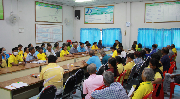 วันที่ 16 สิงหาคม 2567 นายชัยรัตน์ กิตติหิรัญวัฒน์ นายกเทศมนตรีตำบลตลาดแค พร้อมด้วยคณะผู้บริหาร สมาชิกสภาเทศบาลตำบลตลาดแค ร่วมประชุมคณะกรรมการชุมชน  ครั้งที่ 8 ประจำปีงบประมาณ 2567 ณ ห้องประชุมเทศบาลตำบลตลาดแค ตำบลธารปราสาท อำเภอโนนสูง จังหวัดนครราชสีมา