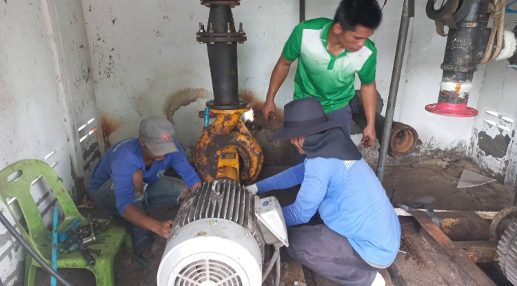 วันที่ 11 กันยายน 2567 นายชัยรัตน์ กิตติหิรัญวัฒน์ นายกเทศมนตรีตำบลตลาดแค มอบหมายให้เจ้าหน้าที่เทศบาลตำบลตลาดแค ดำเนินการเปลี่ยนมอเตอร์สูบน้ำหอยโข่ง โรงสูบหนองสะแก และเปลี่ยนอุปกรณ์ระบบไฟฟ้าโรงสูบน้ำ ป.1 และ โรงสูบตลาดแค ตำบลธารปราสาท อำเภอโนนสูง จังหวัดนครราชสีมา