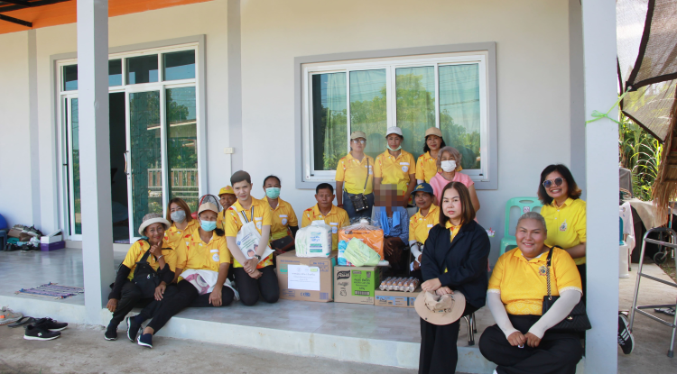 วันที่ 29 ตุลาคม 2567 นายชัยรัตน์ กิตติหิรัญวัฒน์ นายกเทศมนตรีตำบลตลาดแคล มอบหมายให้เจ้าหน้าที่กองสาธารณสุขและสิ่งแวดล้อมและผู้ช่วยเหลือดูแลผู้มีภาวะพึ่งพิง  ลงพื้นที่เยี่ยมให้กำลังใจ มอบผลิตภัณฑ์ผ้าอ้อมผู้ใหญ่ แผ่นรองซึมซับ และชุดสิทธิประโยชน์ ให้กับผู้มีภาวะพึ่งพิง ตามชุดสิทธิประโยชน์ สปสช. (Long Term Care) ภายในเขตเทศบาลตำบลตลาดแค