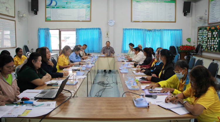 วันที่ 19 มีนาคม นายชัยรัตน์ กิตติหิรัญวัฒน์ นายกเทศมนตรีตำบลตลาดแค พร้อมด้วยคณะผู้บริหาร เจ้าหน้าที่เทศบาลตำบลตลาดแค และคณะกรรมการศูนย์พัฒนาคุณภาพชีวิตผู้สูงอายุ ร่วมประชุมคณะกรรมการศูนย์พัฒนาคุณภาพชีวิตผู้สูงอายุและคนพิการเทศบาลตำบลตลาดแค ครั้งที่ 1 ประจำปีงบประมาณ 2568