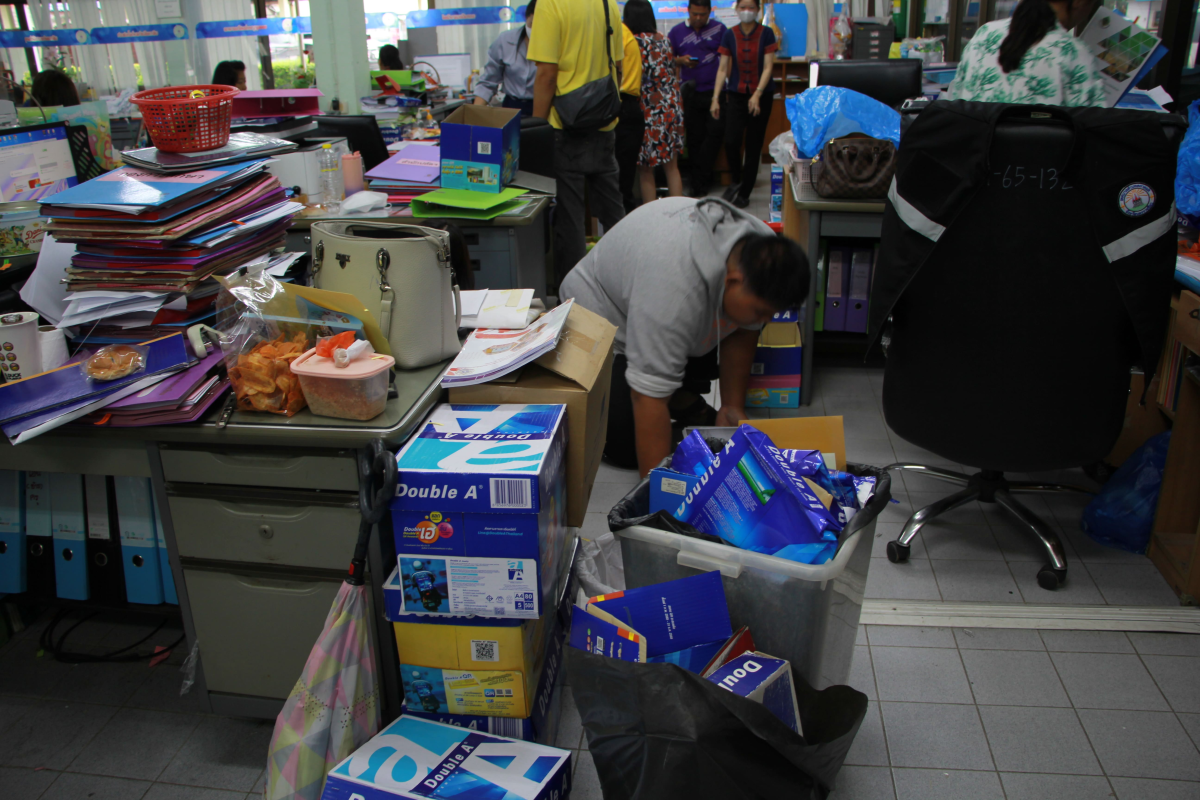วันที่ 30 พฤษภาคม 2568 เทศบาลตำบลตลาดแค นำโดยนางสาวพัทธ์ธีรา ศิริทรัพย์ รองปลัดเทศบาล รักษาราชการแทน ปลัดเทศบาล ปฏิบัติหน้าที่ นายกเทศบาลตำบลตลาดแค พร้อมด้วยเจ้าหน้าที่ และพนักงานเทศบาลตำบลตลาดแค  ดำเนินการกิจกรรม 5 ส (Big Cleaning Day)